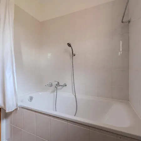 Fontannets 008 Mountain & Quiet 10 Pers Sion